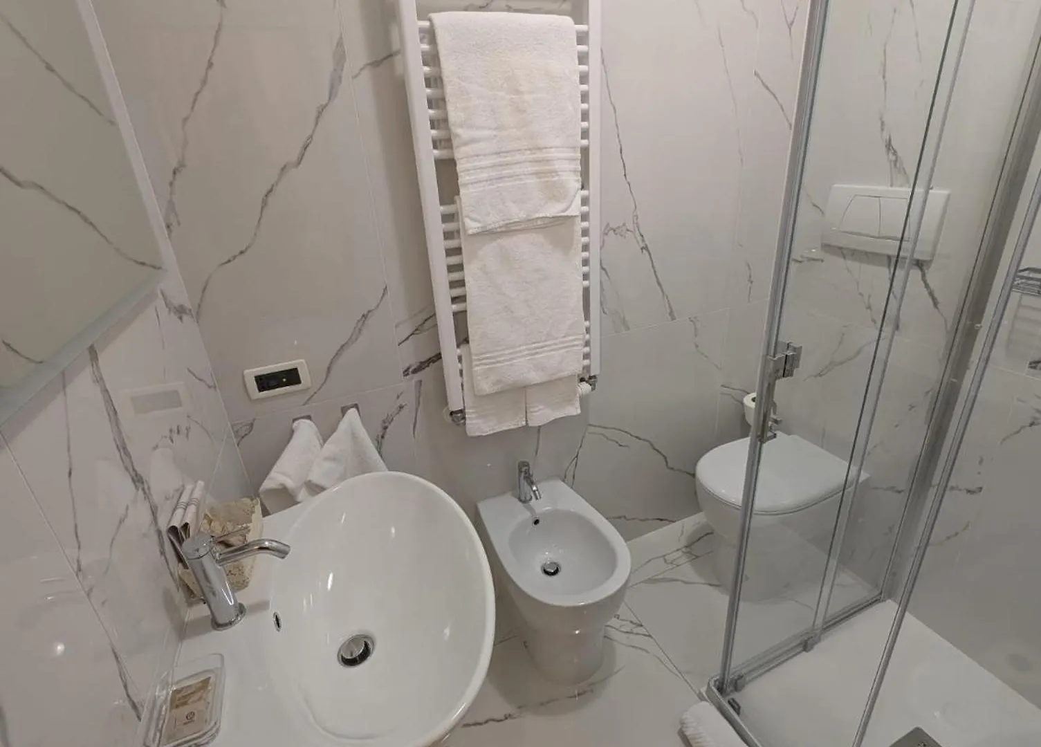 ヴェネツィア ロカンダ カーサ クエリニ Bed & Breakfast イタリア